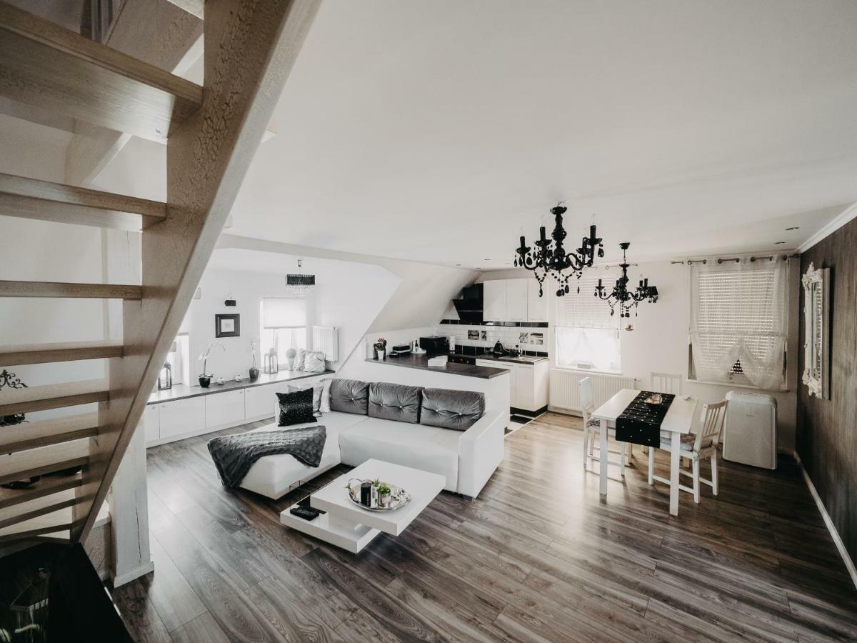 Apartament Rynek Pniewy Pniewy  エクステリア 写真
